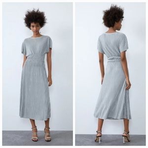 Zara gray/silver pleated dress! Size Small.